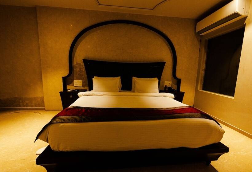 בית מלון כפרי Brij Residency