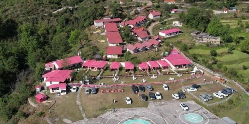 酒店 Buransh Heli Resort