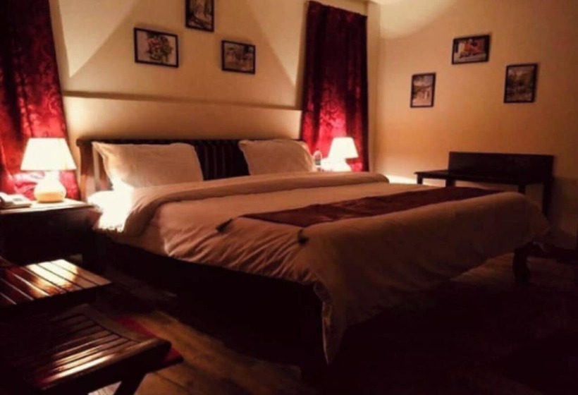 酒店 Buransh Heli Resort