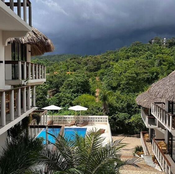 هتل Cabañas Sicarú