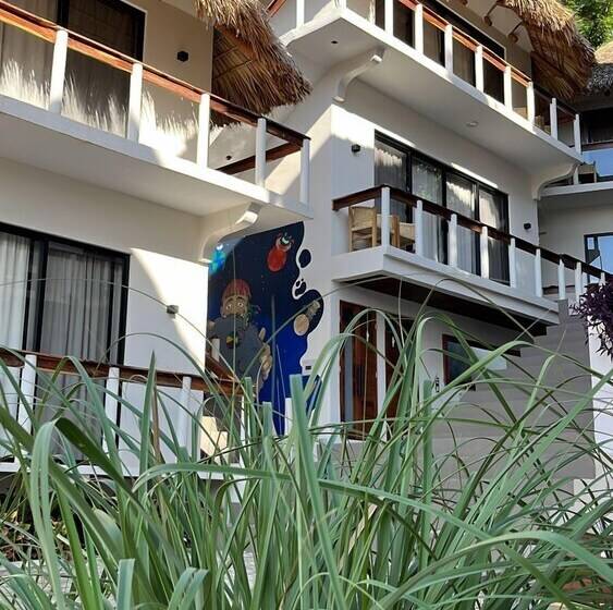 هتل Cabañas Sicarú