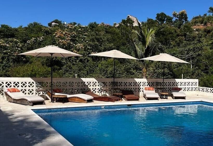 هتل Cabañas Sicarú