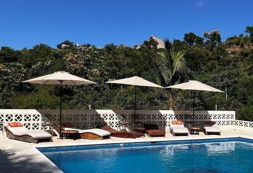 هتل Cabañas Sicarú