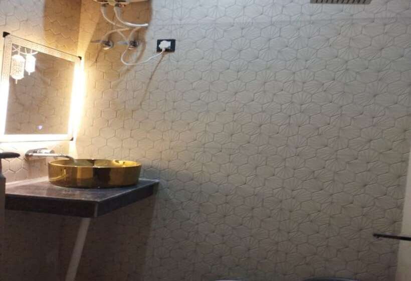 فندق Chakrata Inn Resort