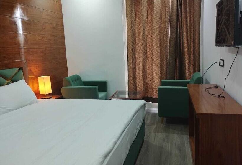 فندق Chakrata Inn Resort