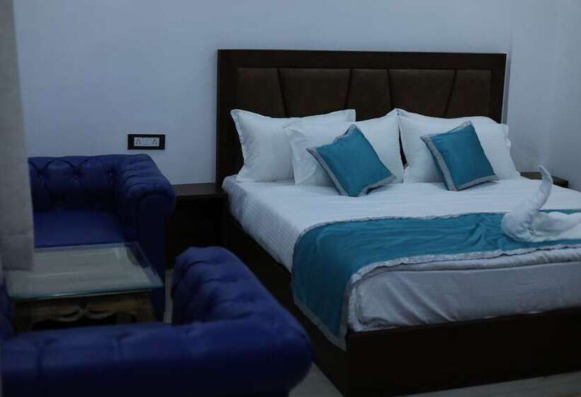 فندق Chakrata Inn Resort