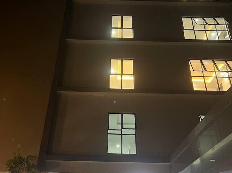 בית מלון כפרי Chom Chao City