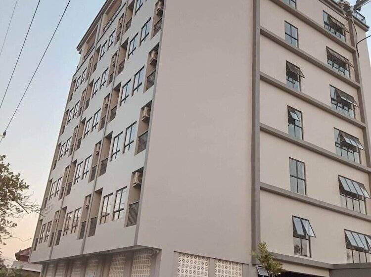 בית מלון כפרי Chom Chao City