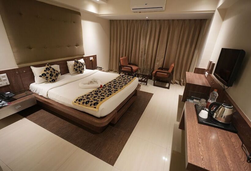 בית מלון כפרי City Symphony