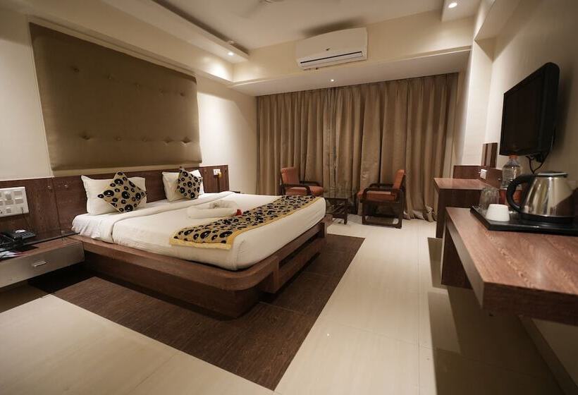 בית מלון כפרי City Symphony