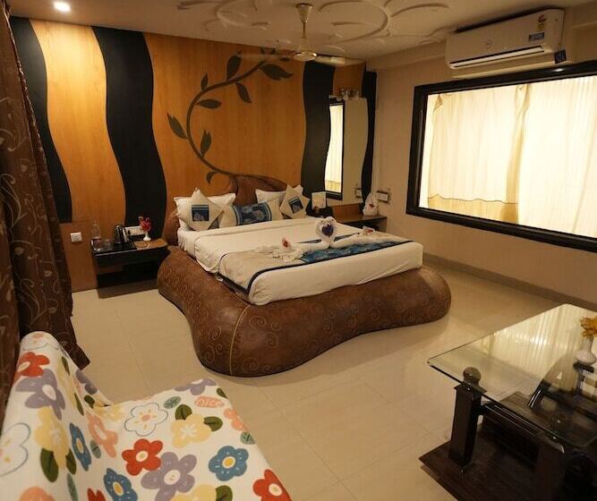 בית מלון כפרי City Symphony