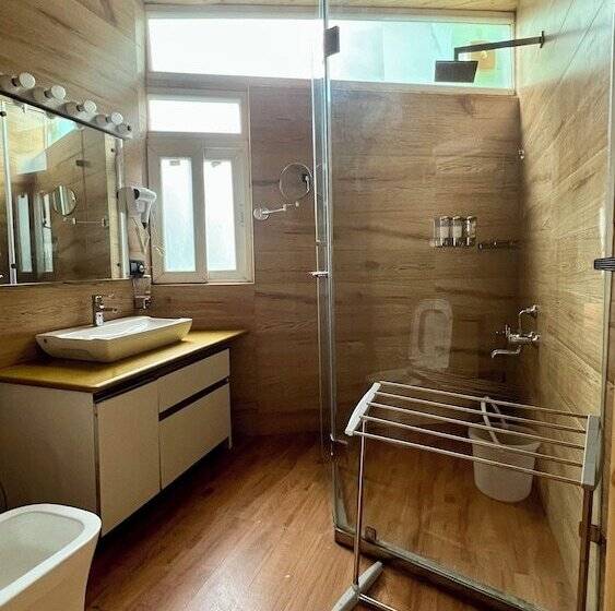 בית מלון כפרי Clarence Cottage