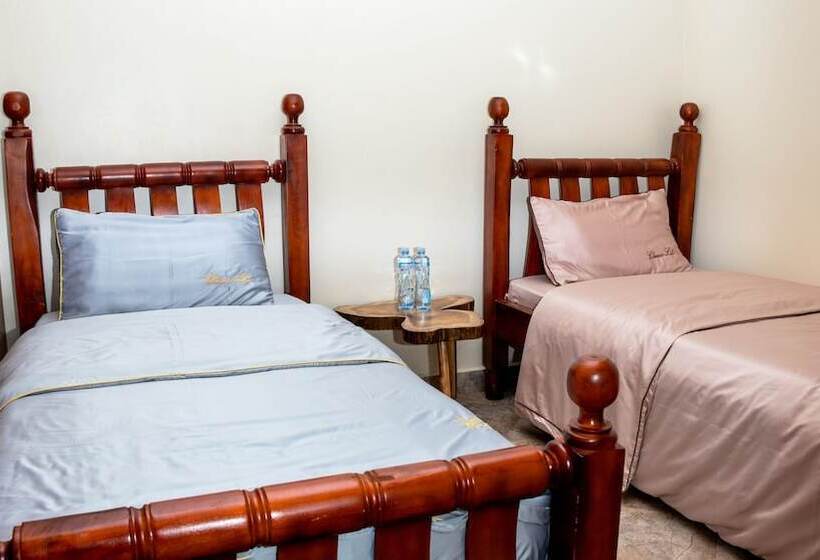 هتل Deposh Tororo