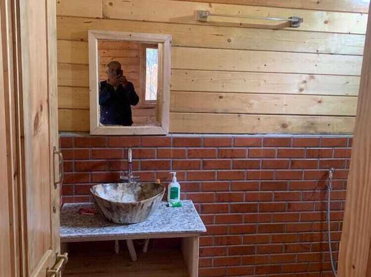 فندق Forest View Farmhouse Stay, Nainital