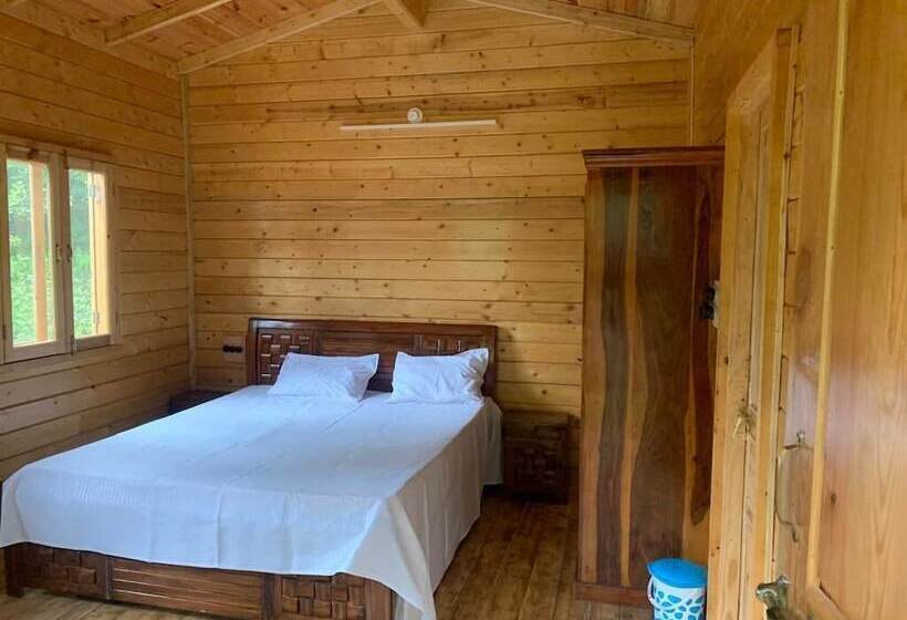 فندق Forest View Farmhouse Stay, Nainital