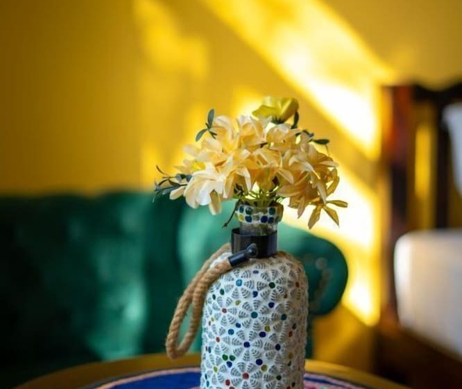 호텔 Gharial Bagh Resort