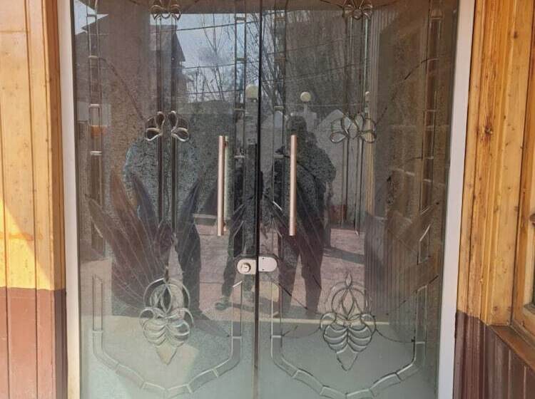 Hotel Goroomgo Ameera Srinagar