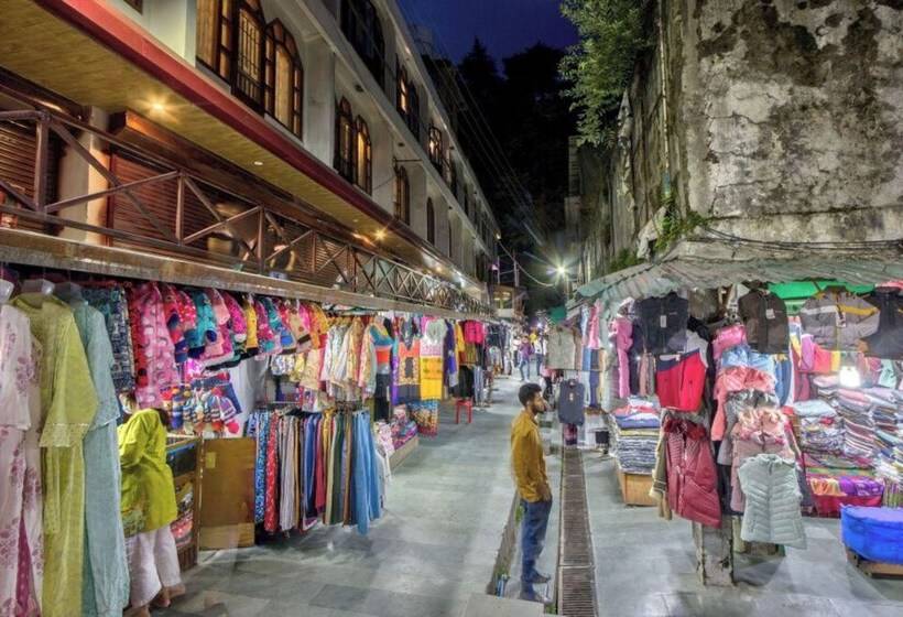 فندق Goroomgo I Bex Manali