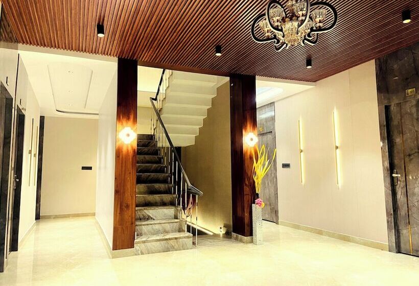 ホテル Goroomgo Krishna Residency Bareilly