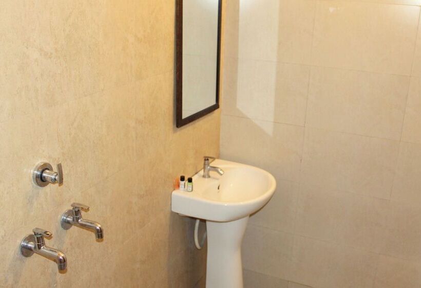 ホテル Goroomgo Krishna Residency Bareilly