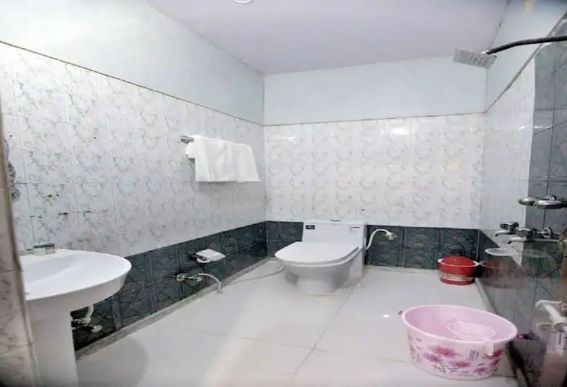 فندق Goroomgo Rashmi Agra