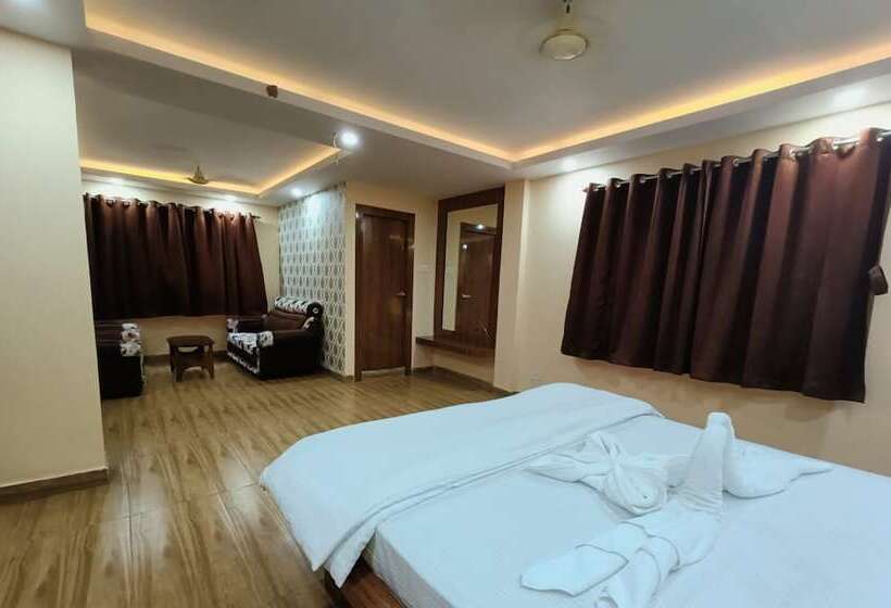 בית מלון כפרי Jyoti International