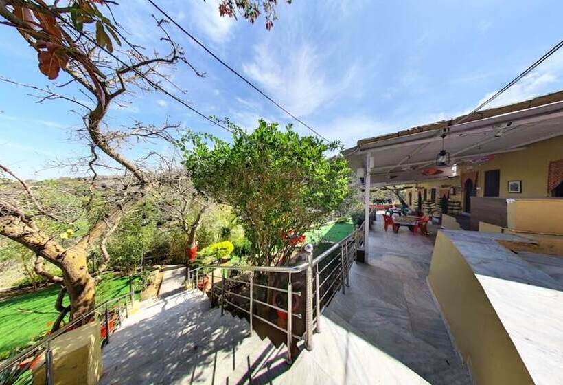 ホテル Kaushal Hilltop Resort And Villa