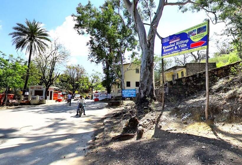 ホテル Kaushal Hilltop Resort And Villa