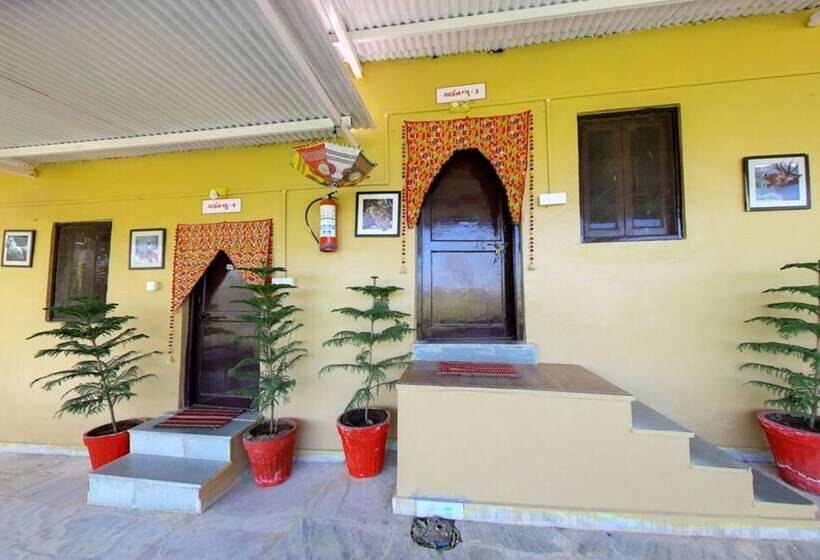 ホテル Kaushal Hilltop Resort And Villa