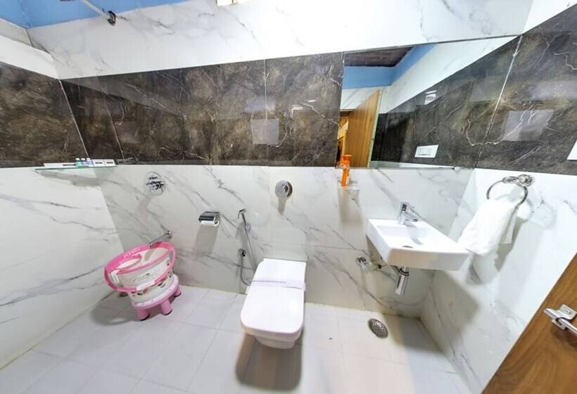 ホテル Kaushal Hilltop Resort And Villa