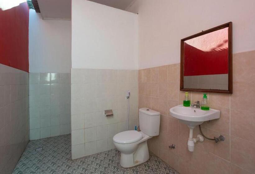 호텔 Kidi S Lodge Gilitrawangan