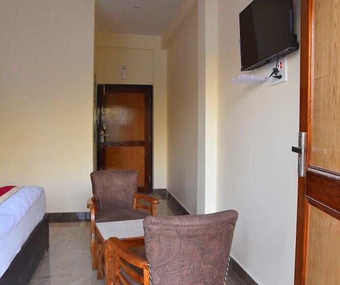 בית מלון כפרי Lake Paradise Inn