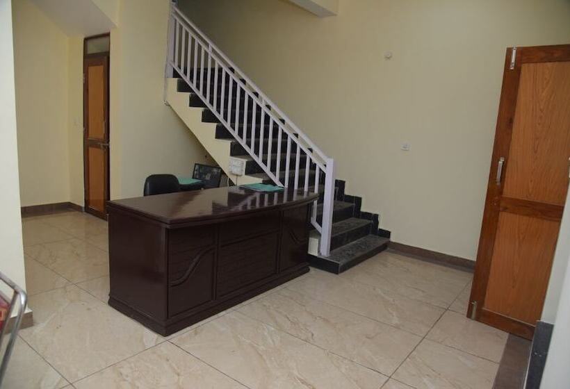 בית מלון כפרי Lake Paradise Inn