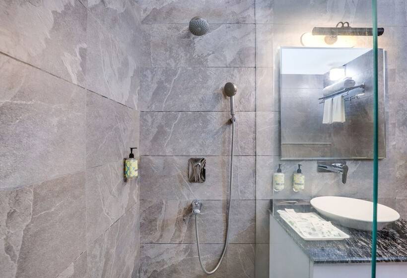 Lemon Tree Hotel Mukteshwar