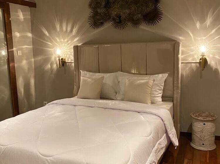 בית מלון כפרי Lokasari Retreat