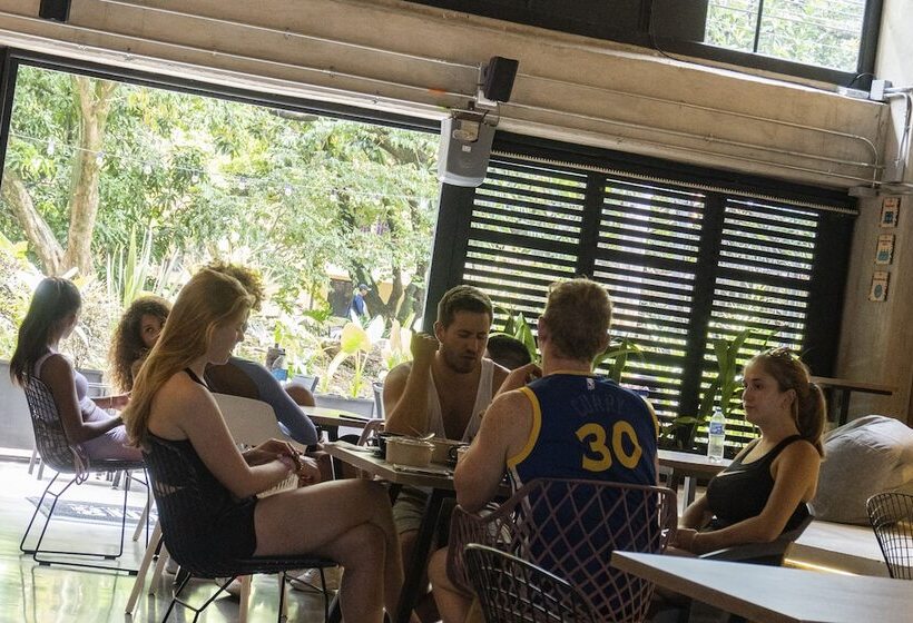 Отель Los Patios Cool Living