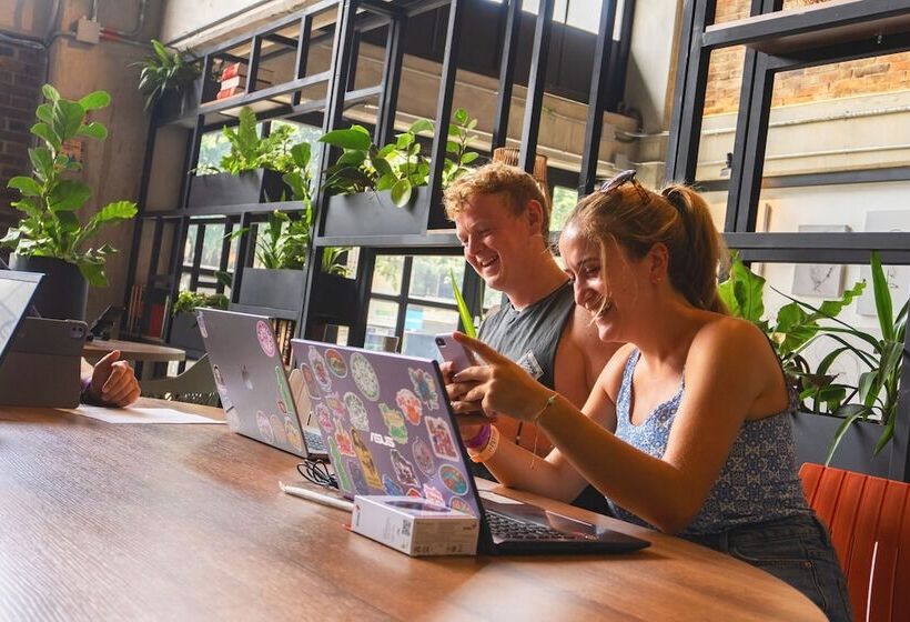 Отель Los Patios Cool Living