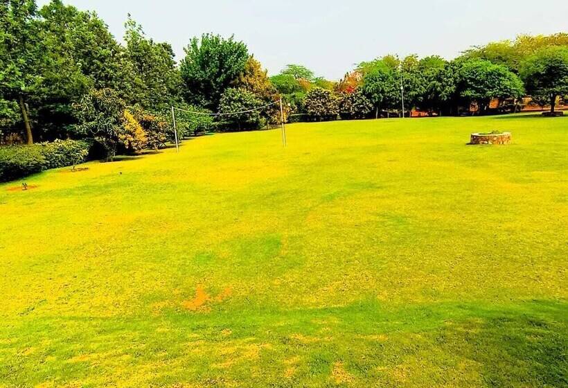 فندق Luxury Private Farmhouse