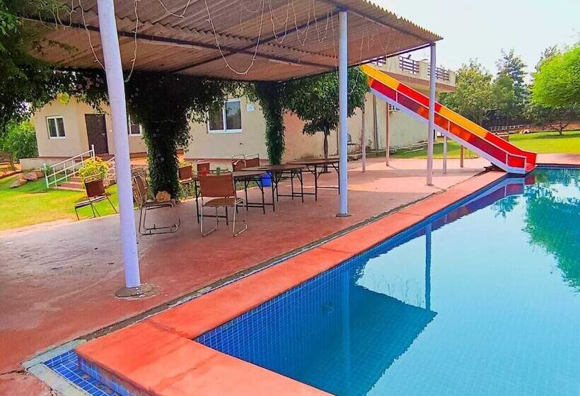 فندق Luxury Private Farmhouse