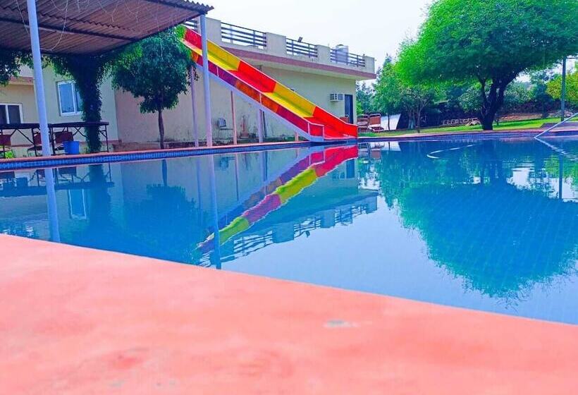 فندق Luxury Private Farmhouse