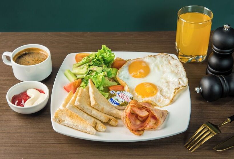 בית מלון כפרי M9 Kirirom