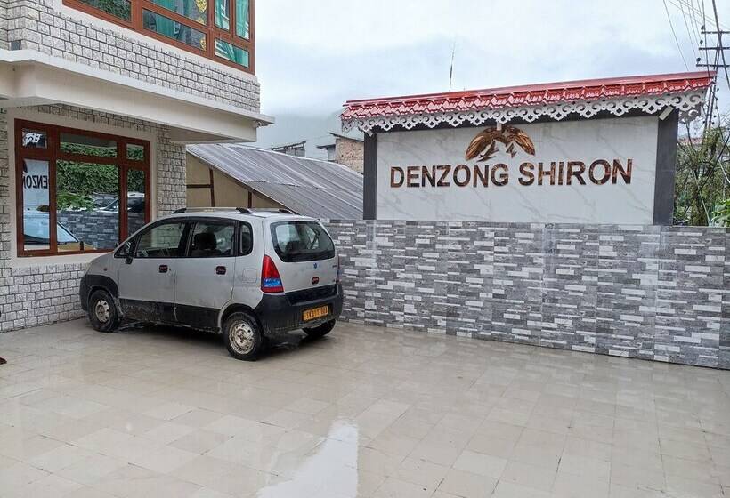 בית מלון כפרי Mash Denzong Shiron