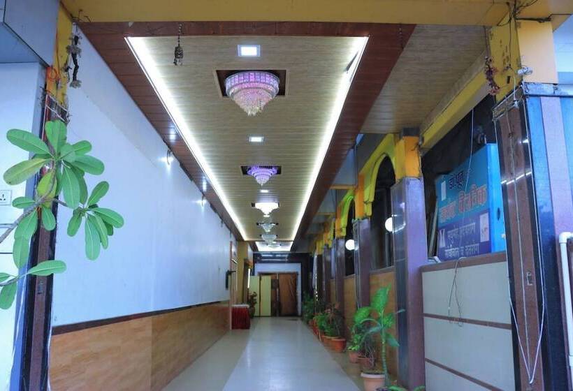 فندق Mayura Lodge Residency