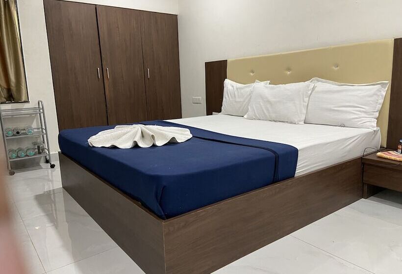 فندق Millennium Plaza