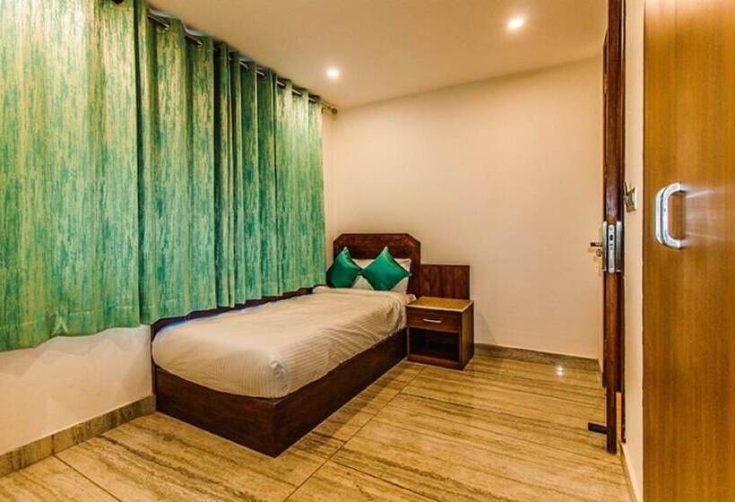 ホテル Misty Mountains Manali