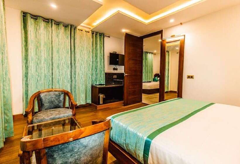 ホテル Misty Mountains Manali