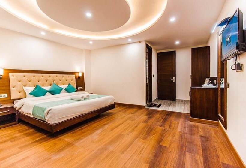 ホテル Misty Mountains Manali