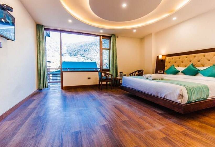 ホテル Misty Mountains Manali