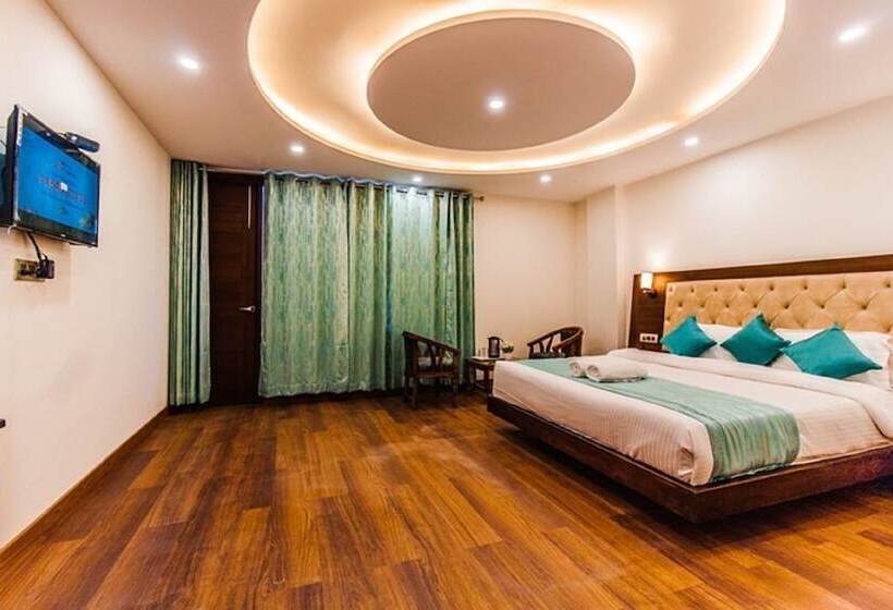 ホテル Misty Mountains Manali