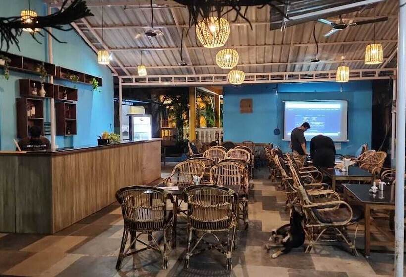 Отель Moonlight Resorts Agonda